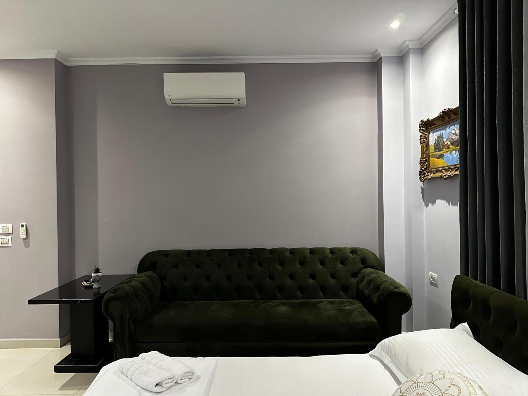 Hotel Erta *