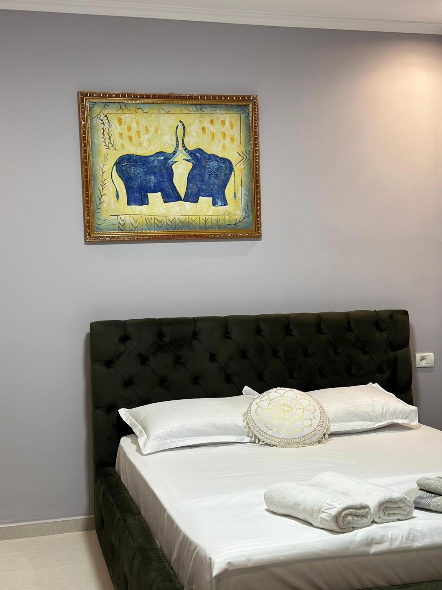 Hotel Erta Golem (Tirana)